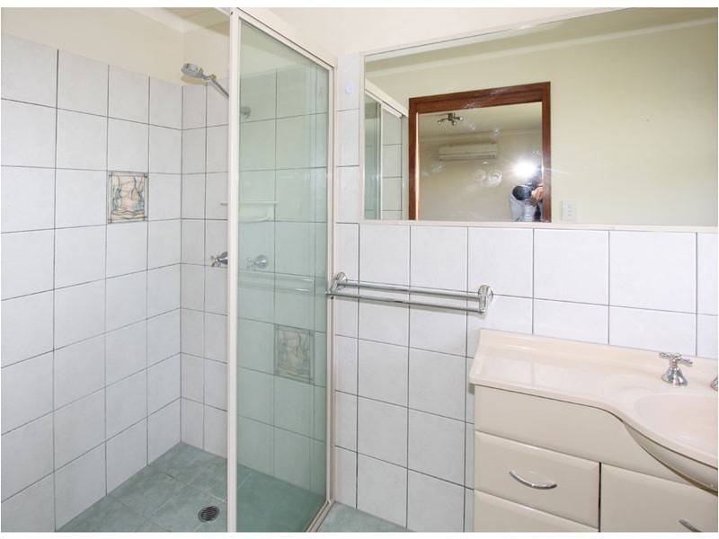 2 Cooba Street, Middle Park QLD 4074