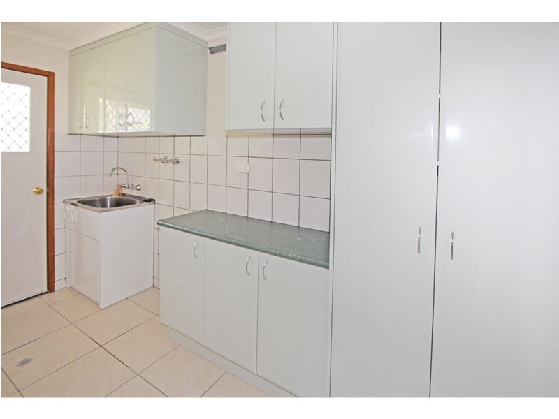 2 Cooba Street, Middle Park QLD 4074