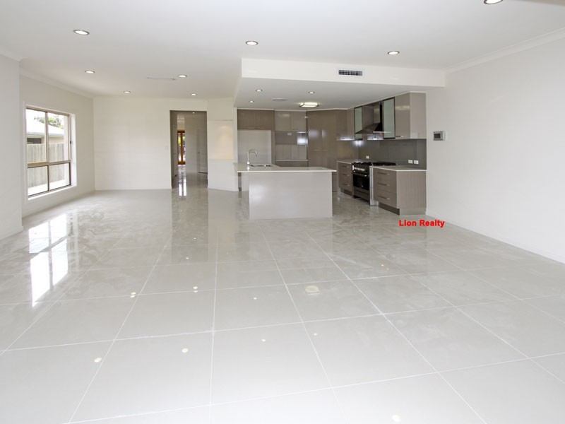 7B Gamenya Drive, Springwood QLD 4127