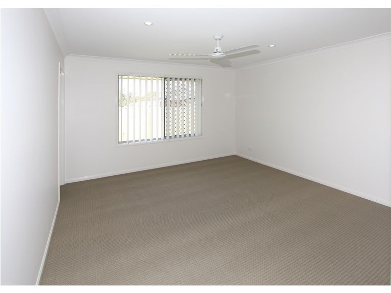 3 Fred Pham Crescent, Doolandella QLD 4077