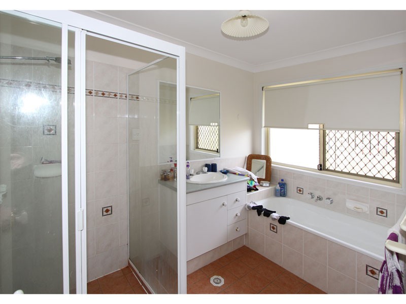 7 Dougy Place, Bellbowrie QLD 4070