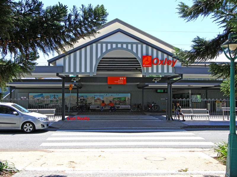 Oxley QLD 4075