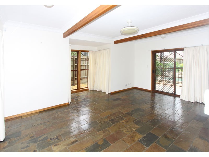 16 Tobin Street, Middle Park QLD 4074