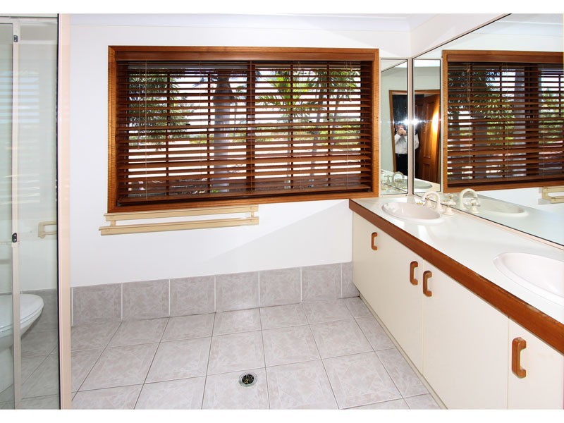 16 Tobin Street, Middle Park QLD 4074