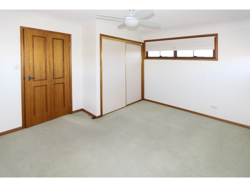 16 Tobin Street, Middle Park QLD 4074