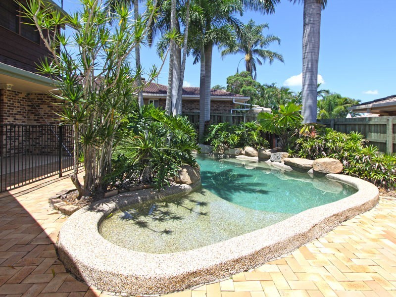 16 Tobin Street, Middle Park QLD 4074