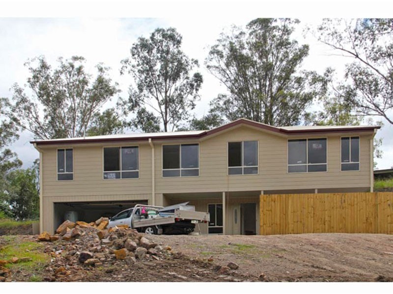 Blackstone QLD 4304