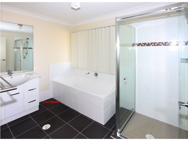 100 High Street, Blackstone QLD 4304