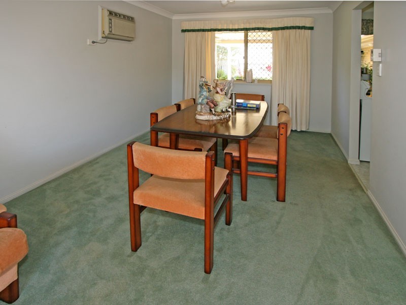 27 Leopard Tree, Sinnamon Park QLD 4073