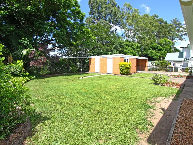 14 Mount Ommaney Drive, Jindalee QLD 4074