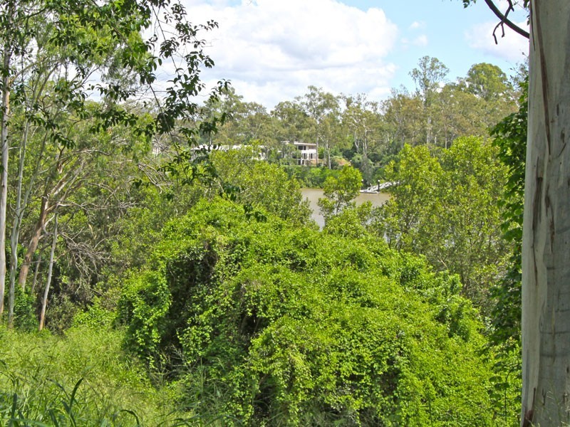 14 Mount Ommaney Drive, Jindalee QLD 4074