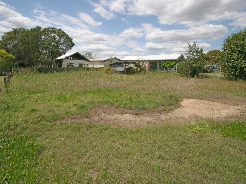One Mile QLD 4305