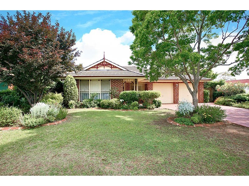 24 Castlerock Court, Wattle Grove NSW 2173