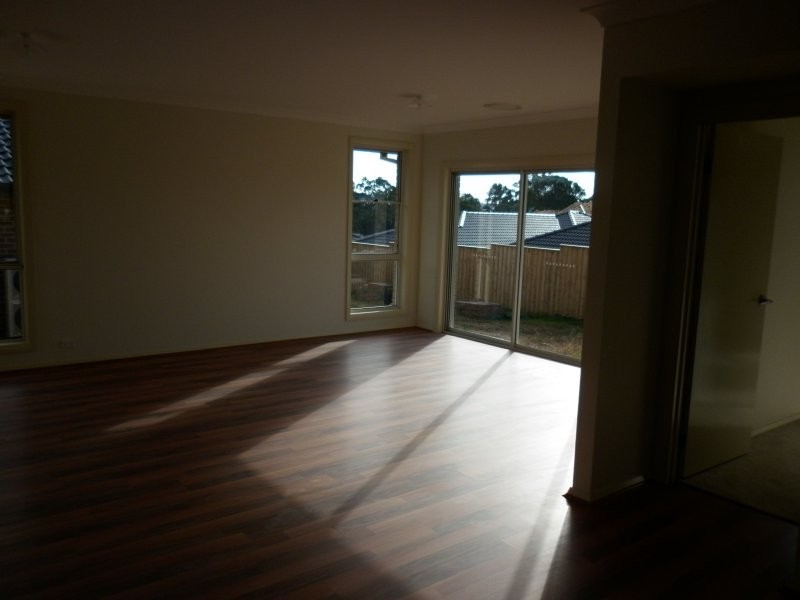 13 Connellan Avenue, Middleton Grange NSW 2171
