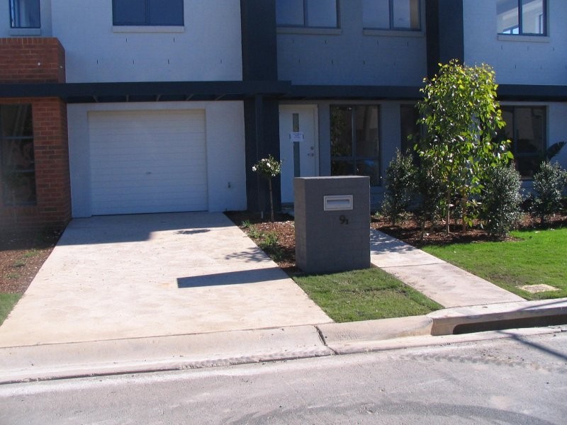 1/9  Wenton Road, Holsworthy NSW 2173