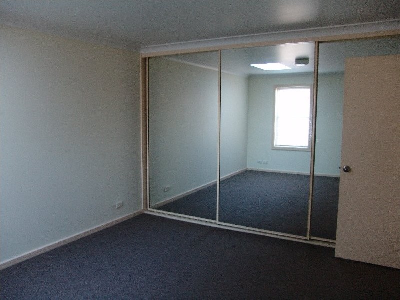 6/20 Continua Court, Wattle Grove NSW 2173