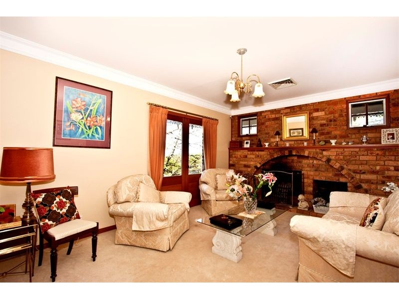 5 Blomfield Rd, Denham Court NSW 2565