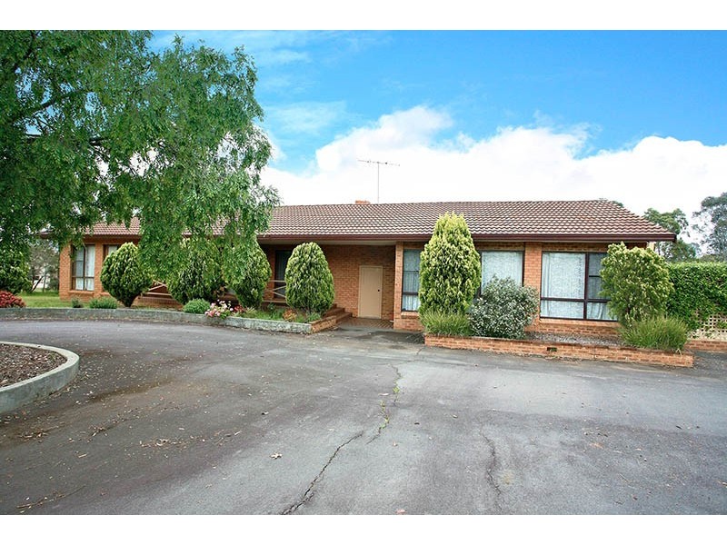 3 Wood Rd, Denham Court NSW 2565