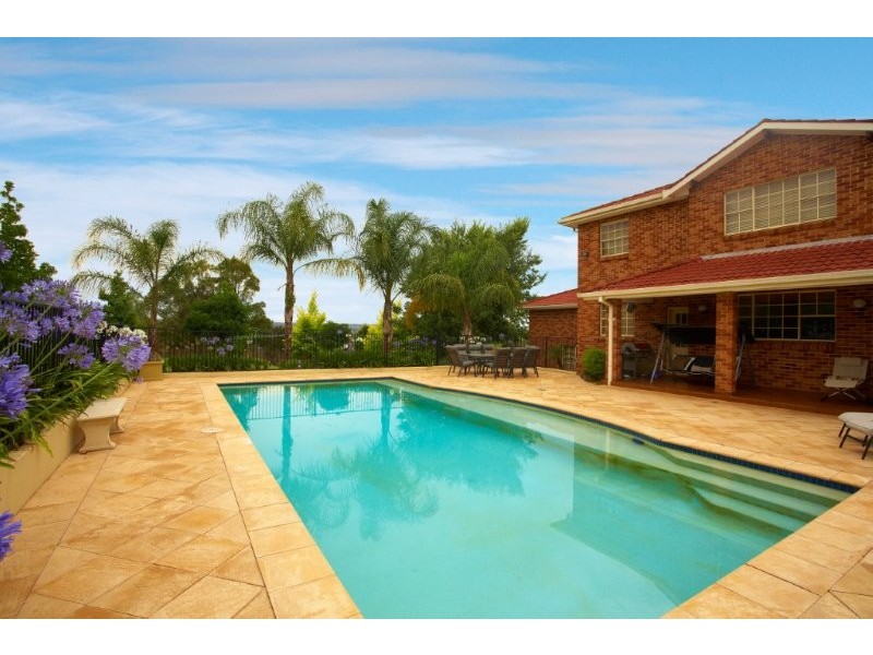 13 Blomfield St, Denham Court NSW 2565