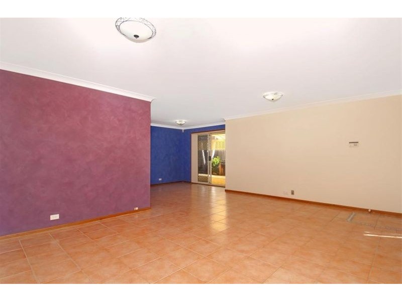 24 Gatley Crt, Wattle Grove NSW 2173