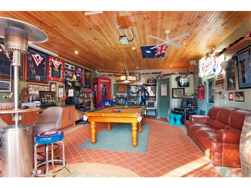 12 Paine Ave, Moorebank NSW 2170