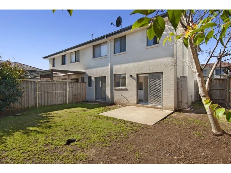 6 Whitfield Pde, Hammondville NSW 2170