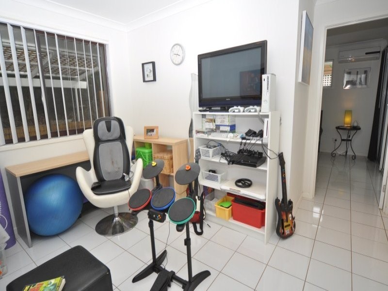 16 Babirra Street, Hope Island QLD 4212