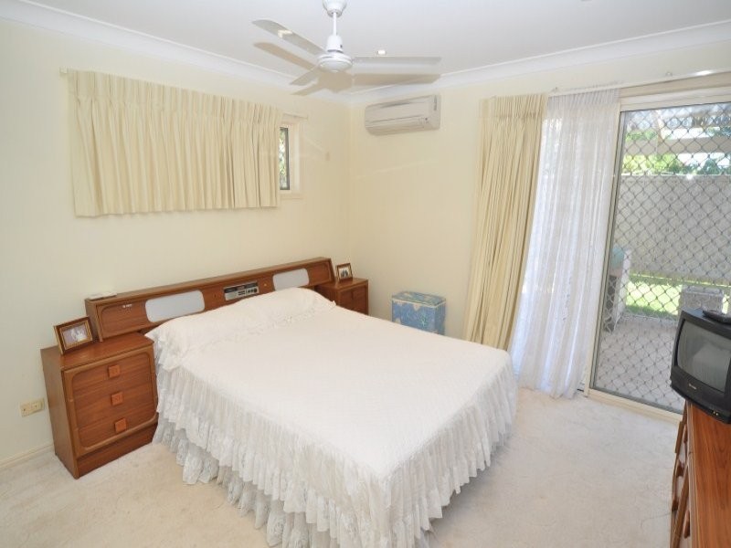 14 Donald Avenue, Paradise Point QLD 4216