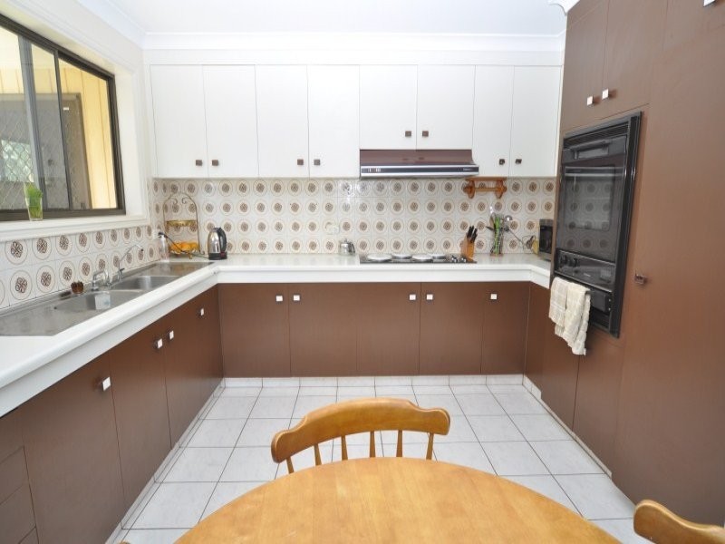 14 Donald Avenue, Paradise Point QLD 4216