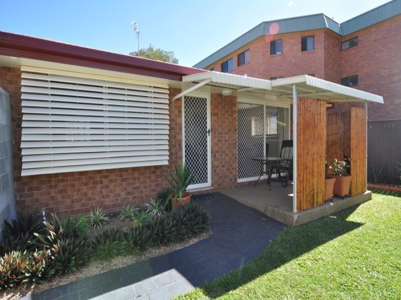 2/47 Milton Avenue, Paradise Point QLD 4216