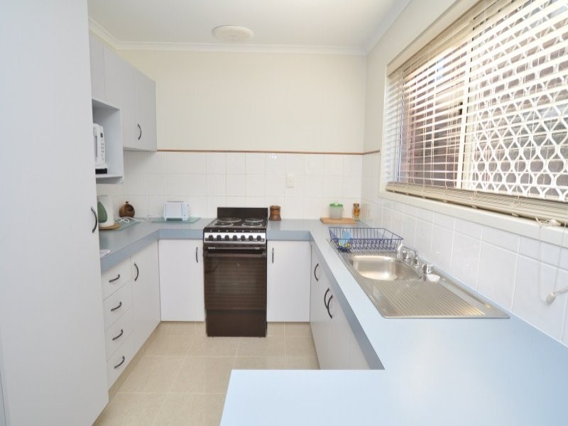 2/47 Milton Avenue, Paradise Point QLD 4216