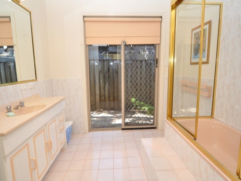 7 Sunbird Avenue, Paradise Point QLD 4216