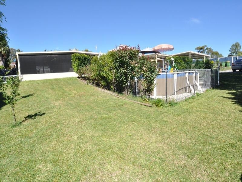 77 Macquarie Avenue, Molendinar QLD 4214