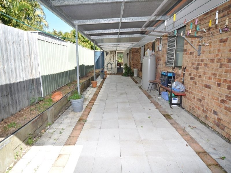 77 Macquarie Avenue, Molendinar QLD 4214