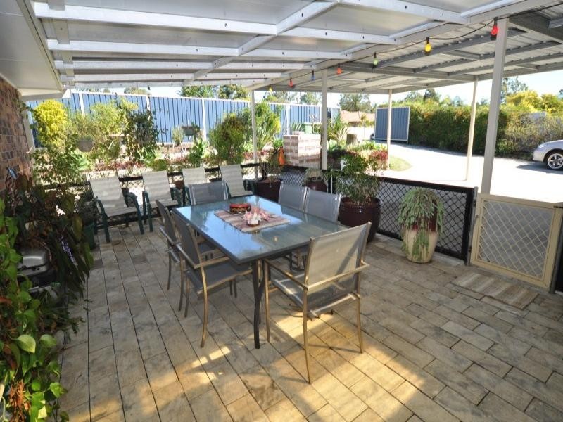 77 Macquarie Avenue, Molendinar QLD 4214