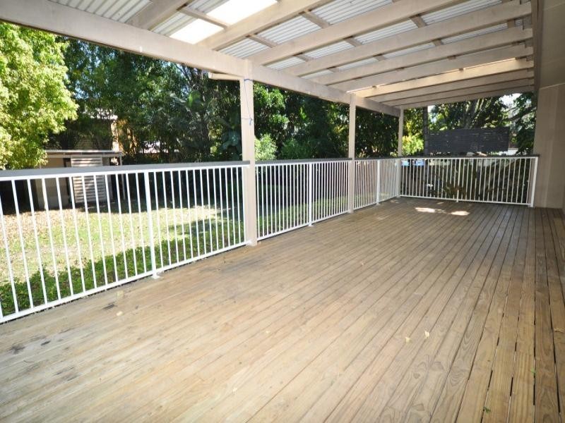 90 Boykambil Esplanade, Hope Island QLD 4212