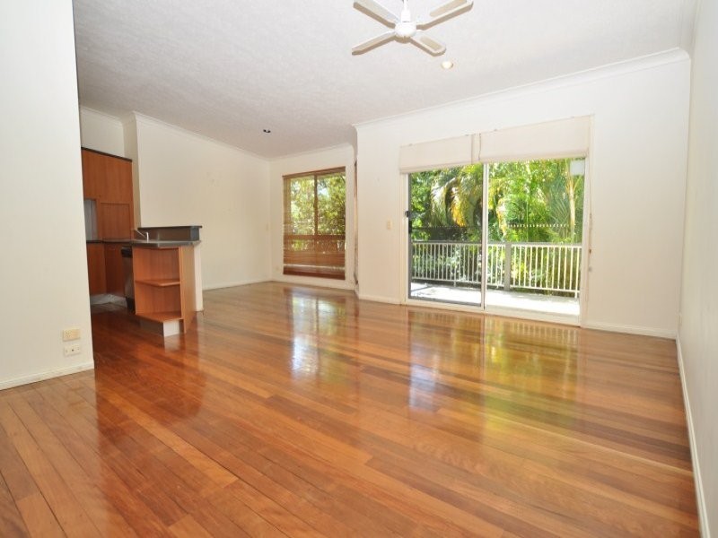 90 Boykambil Esplanade, Hope Island QLD 4212