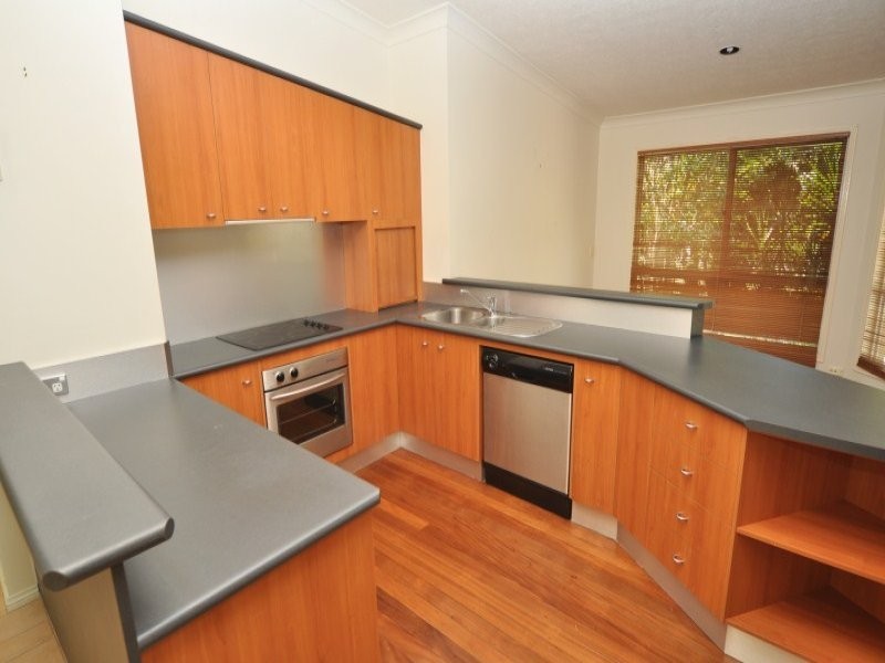 90 Boykambil Esplanade, Hope Island QLD 4212