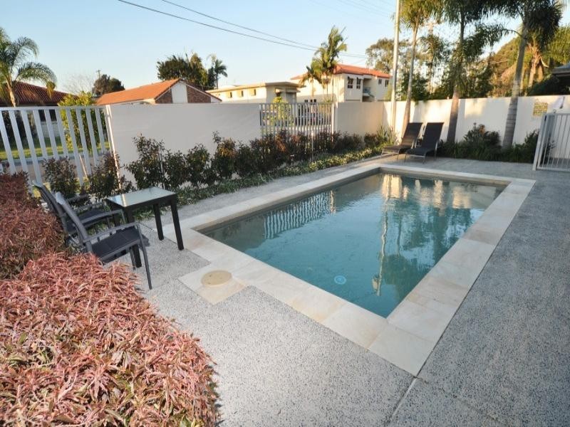 4/8 Victor Avenue, Paradise Point QLD 4216