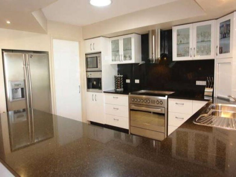 345 Bayview Street, Hollywell QLD 4216