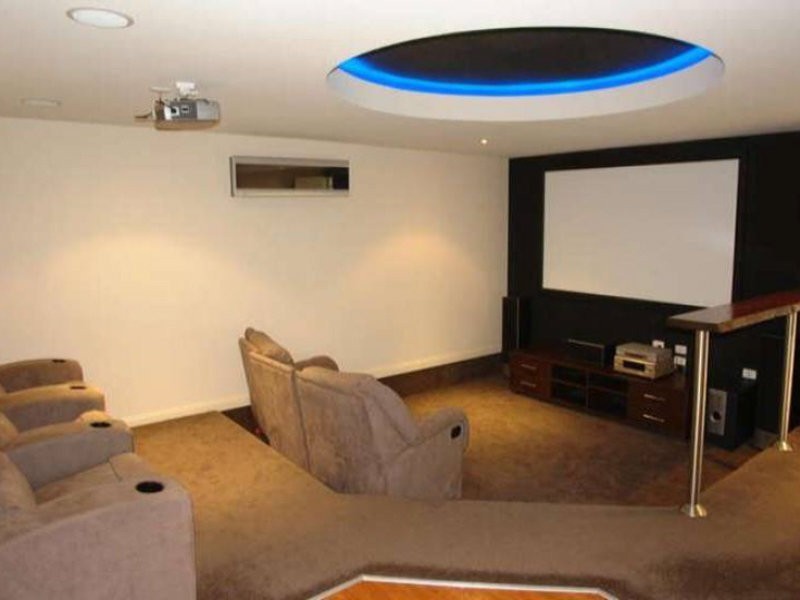 345 Bayview Street, Hollywell QLD 4216