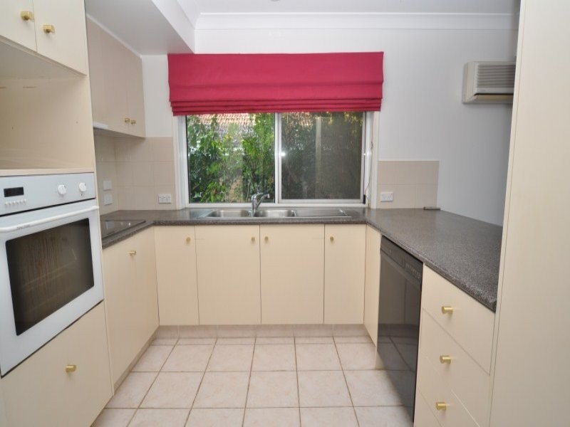 34 Muir Street, Labrador QLD 4215