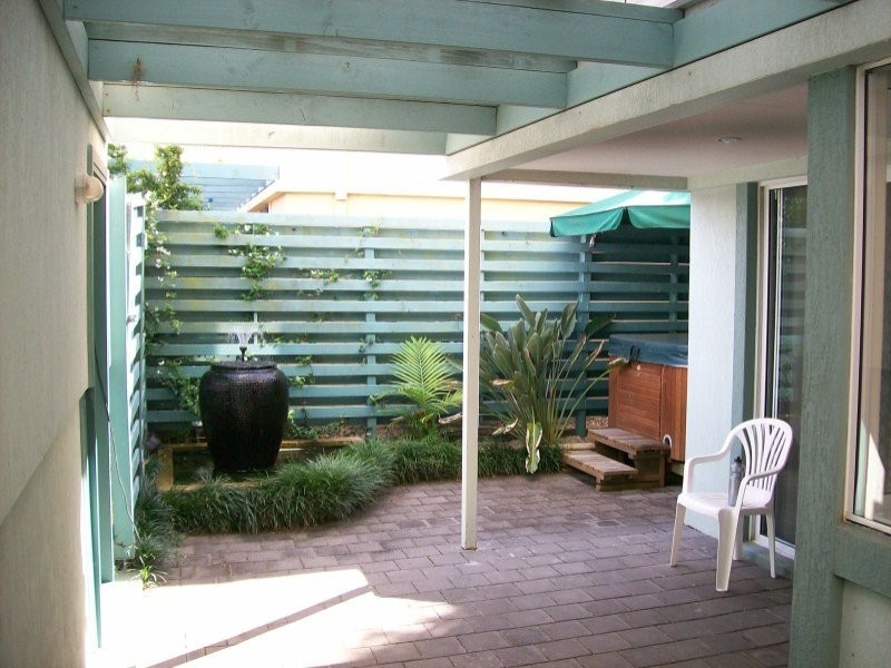 4 Buliti Street, Hope Island QLD 4212