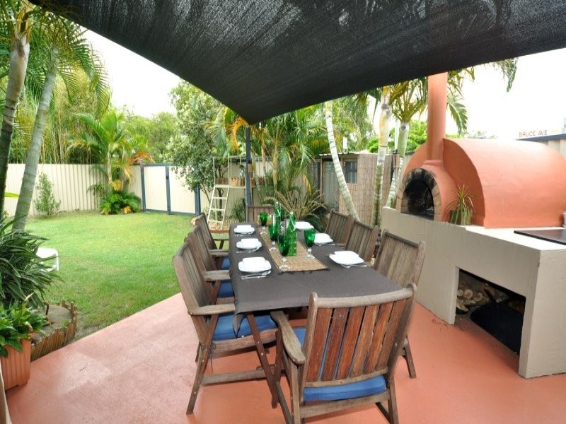 40 Bruce Avenue, Paradise Point QLD 4216