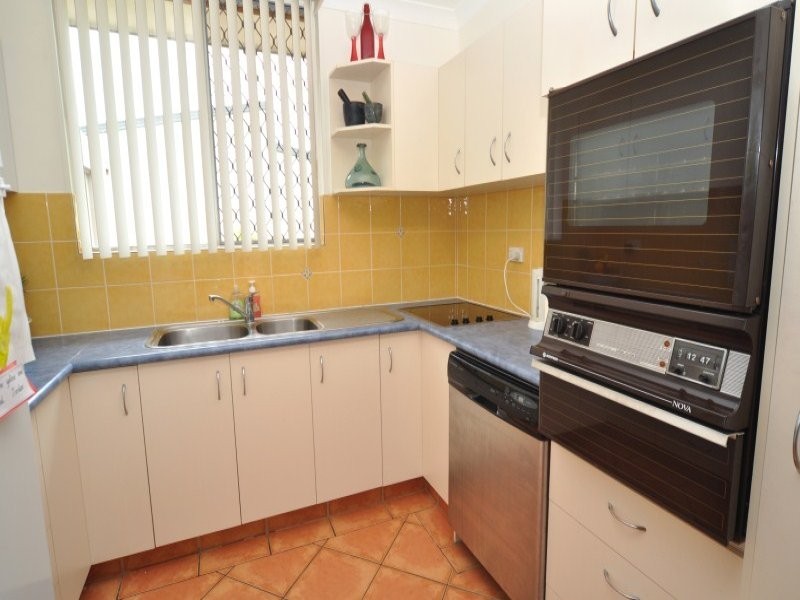 40 Bruce Avenue, Paradise Point QLD 4216