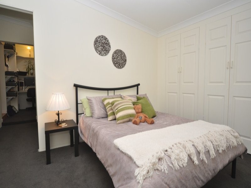 40 Bruce Avenue, Paradise Point QLD 4216