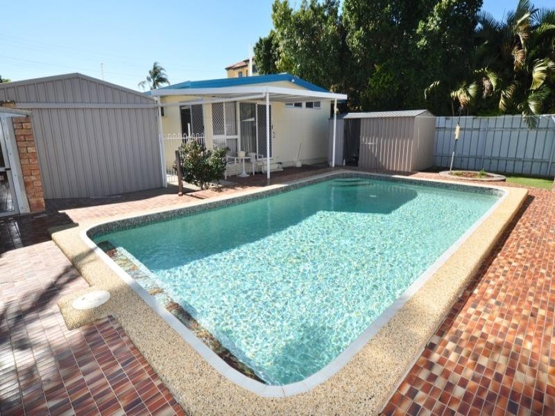 34 Abalone Avenue, Paradise Point QLD 4216