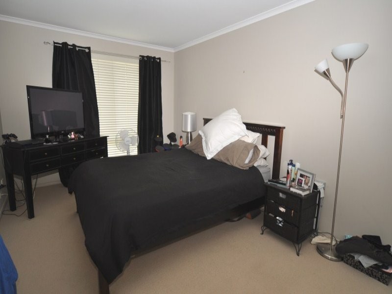 6 Kikori Crescent, Runaway Bay QLD 4216