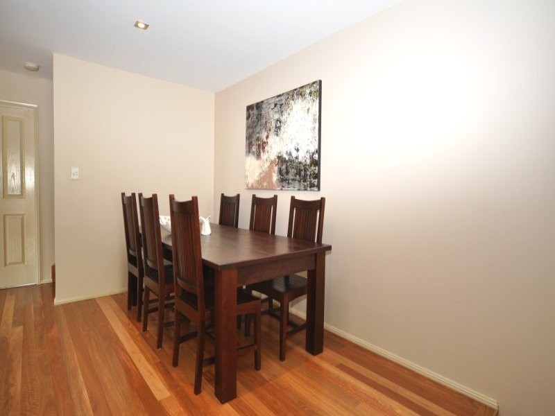 2/27 Victor Avenue, Paradise Point QLD 4216