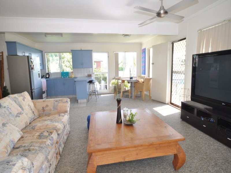 28 Muscovey Avenue, Paradise Point QLD 4216